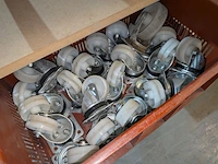 Partij diversen in 6x rolcontainer - afbeelding 6 van  28