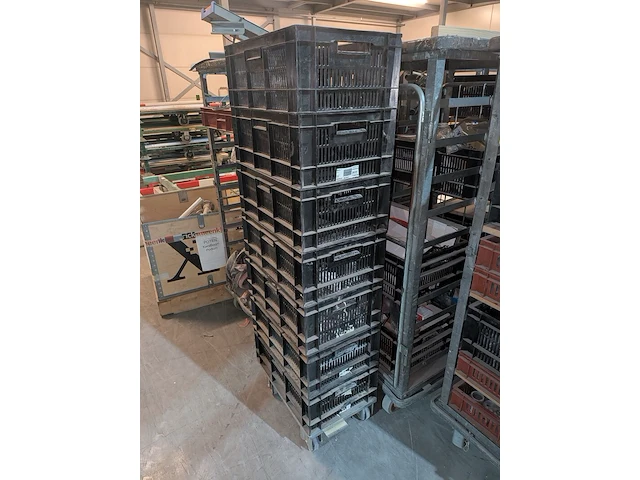 Partij diversen in 6x rolcontainer - afbeelding 17 van  28