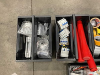 Partij diversen in meeneembak - afbeelding 2 van  5