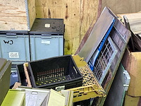 Partij diversen legeruitrusting en magazijninventaris - afbeelding 12 van  13