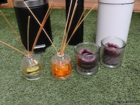 Partij diversen o.a. afvalemmers, toiletborstelhouder & kaarsje in glas - afbeelding 3 van  3