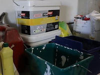 Partij diversen o.a. excluton sierzand, speciekuip, jerrycans, metselmortel & plantengieter - afbeelding 10 van  14