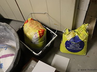 Partij diversen o.a. excluton sierzand, speciekuip, jerrycans, metselmortel & plantengieter - afbeelding 14 van  14