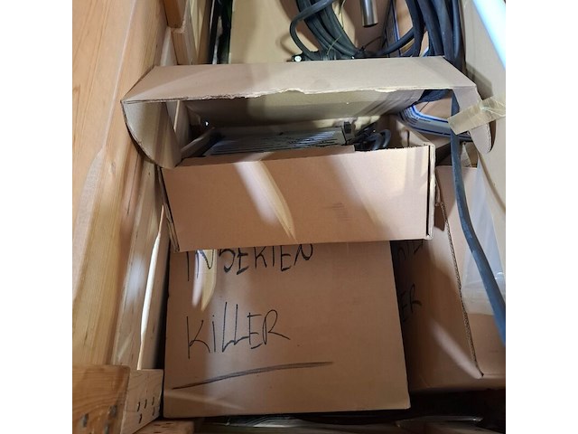 Partij diversen, o.a. fluke - afbeelding 7 van  8