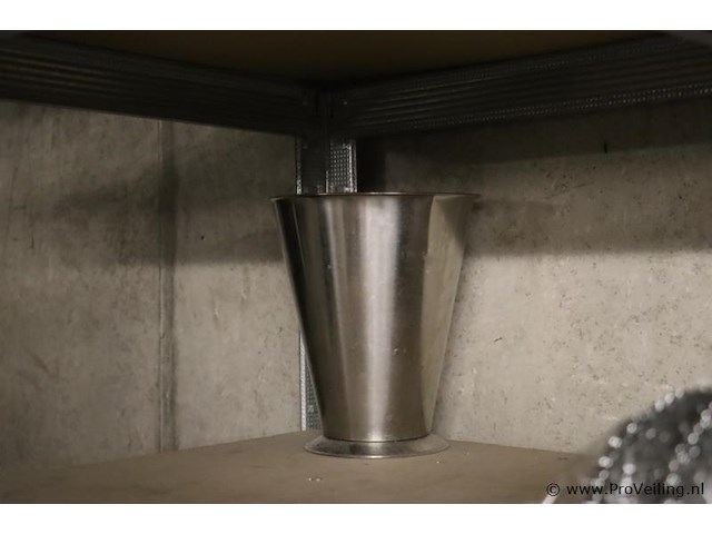 Partij diversen o.a. gn-bakken & wijnkoeler - afbeelding 6 van  6