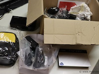 Partij diversen o.a. goodwe ezlogger pro & panasonic basisstation model kx-tgp500 - afbeelding 1 van  9