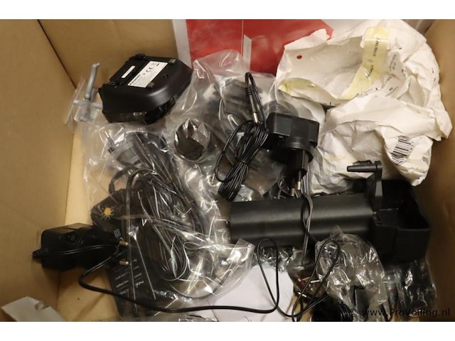 Partij diversen o.a. goodwe ezlogger pro & panasonic basisstation model kx-tgp500 - afbeelding 7 van  9