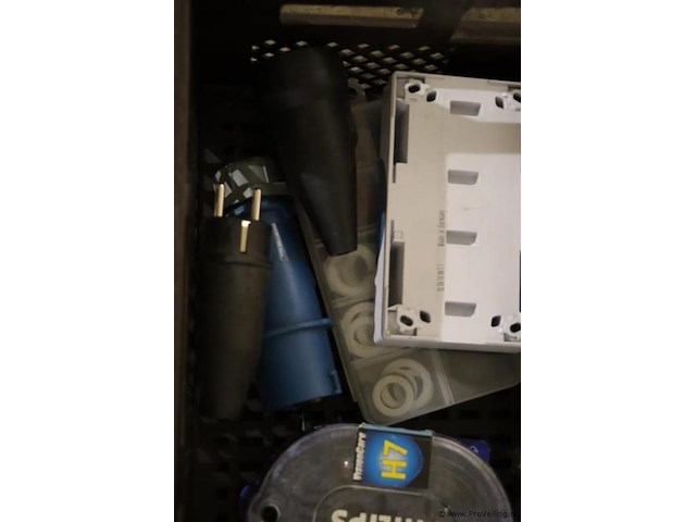 Partij diversen o.a. koelventilatoren & victron energy pure sinewave inverter - afbeelding 5 van  10