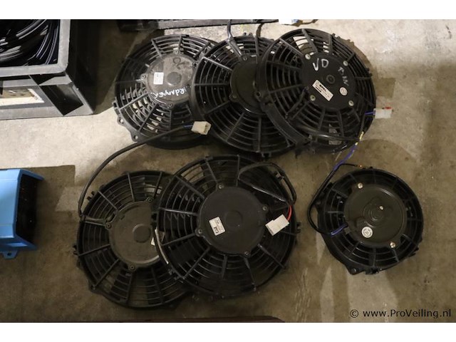 Partij diversen o.a. koelventilatoren & victron energy pure sinewave inverter - afbeelding 8 van  10