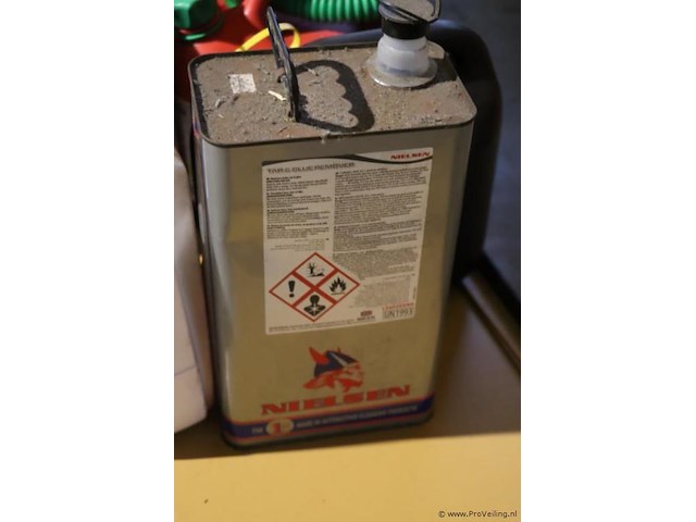 Partij diversen o.a. kroon oil coolannt sp 15+, nielsen glue remover & koelvloeistof - afbeelding 5 van  9
