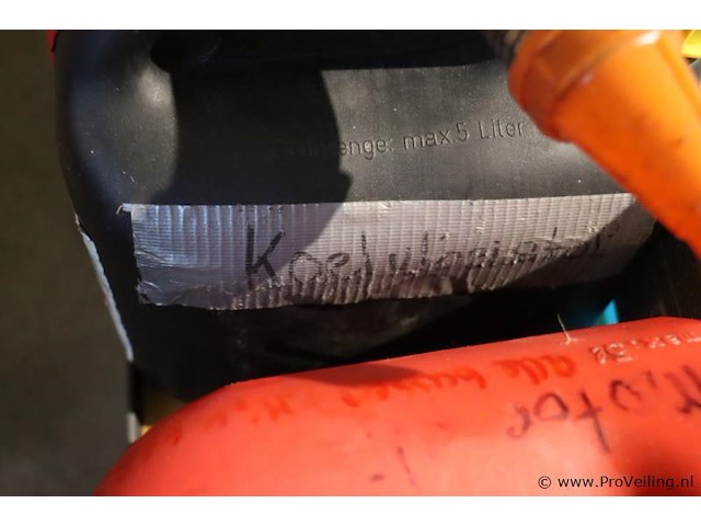 Partij diversen o.a. kroon oil coolannt sp 15+, nielsen glue remover & koelvloeistof - afbeelding 8 van  9