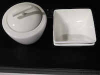 Partij diversen o.a. nestle nescafé opbergdoos voor koffiezakjes, wijnglazen & suikerpotje - afbeelding 2 van  5