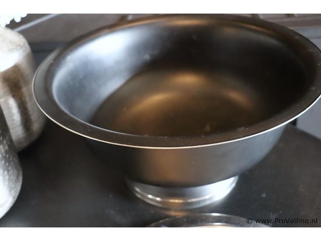 Partij diversen o.a. schaal op voet, serveer & dienbladen - afbeelding 5 van  5