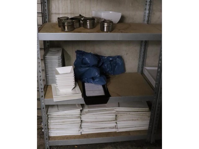 Partij diversen o.a. serveerborden & kommen - afbeelding 1 van  4