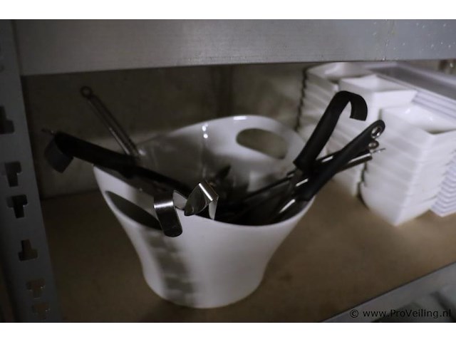 Partij diversen o.a. serveerschaaltjes, borden & glazen - afbeelding 4 van  8