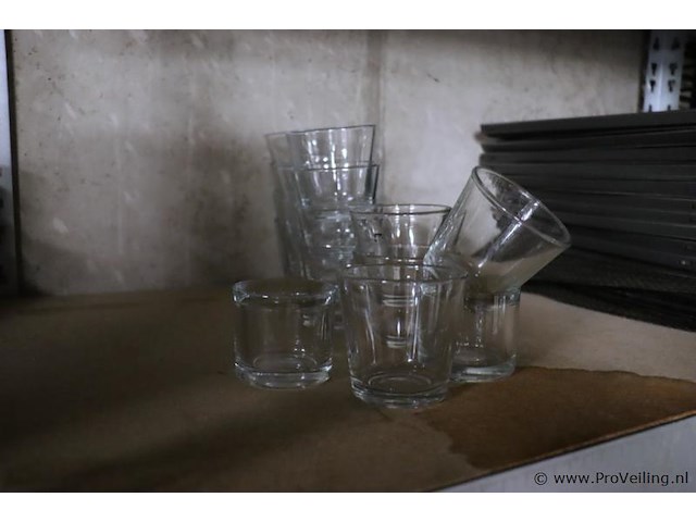 Partij diversen o.a. serveerschaaltjes, borden & glazen - afbeelding 5 van  8