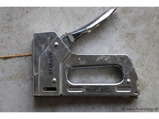 Partij diversen o.a. stanley rolmaat, nietmachine & tangen - afbeelding 2 van  6