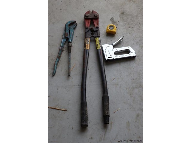 Partij diversen o.a. stanley rolmaat, nietmachine & tangen - afbeelding 1 van  6