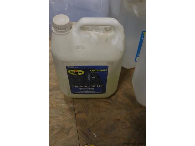 Partij diversen o.a. techno gedemineraliseerd water demi, kroon oil koelvloeistof & fairline ruitenvloeistof - afbeelding 4 van  6