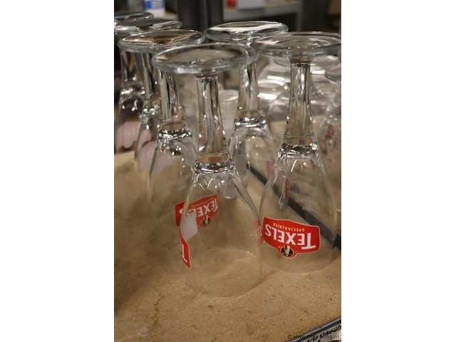 Partij diversen o.a. texels bierglas, glazen potjes, amstel radler glazen, wijn & borrelglazen - afbeelding 4 van  11