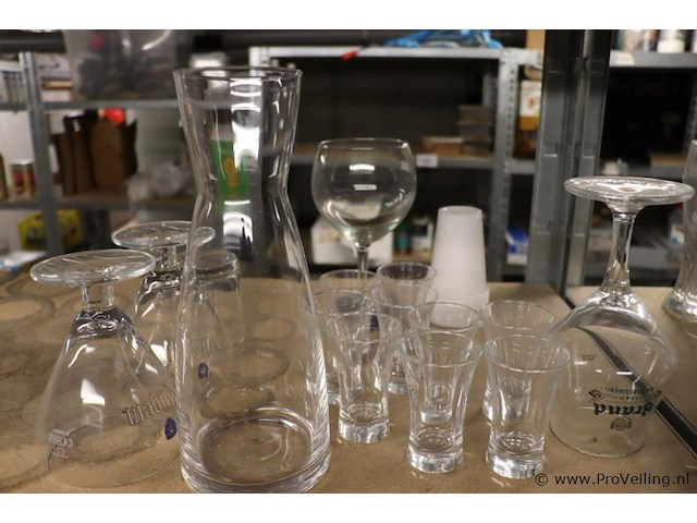 Partij diversen o.a. texels bierglas, glazen potjes, amstel radler glazen, wijn & borrelglazen - afbeelding 9 van  11