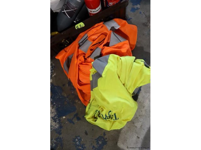 Partij diversen o.a. tuinslanghouders & wurth rubberspray - afbeelding 8 van  10