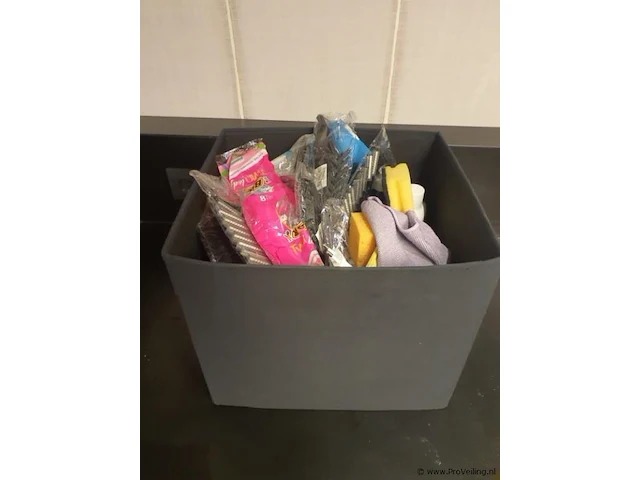 Partij diversen o.a. una glans spoelmiddel, schoonmaakazijn & scheermesjes - afbeelding 5 van  5