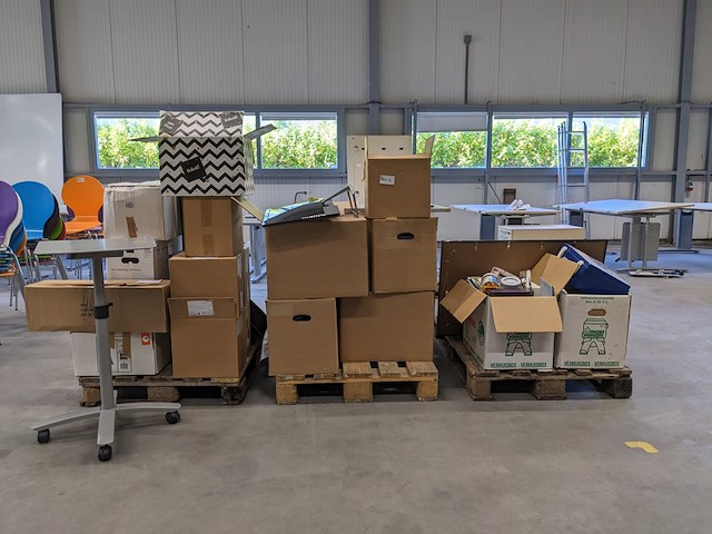 Partij diversen op 3x pallet - afbeelding 1 van  15