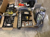 Partij diversen op een pallet - afbeelding 4 van  5