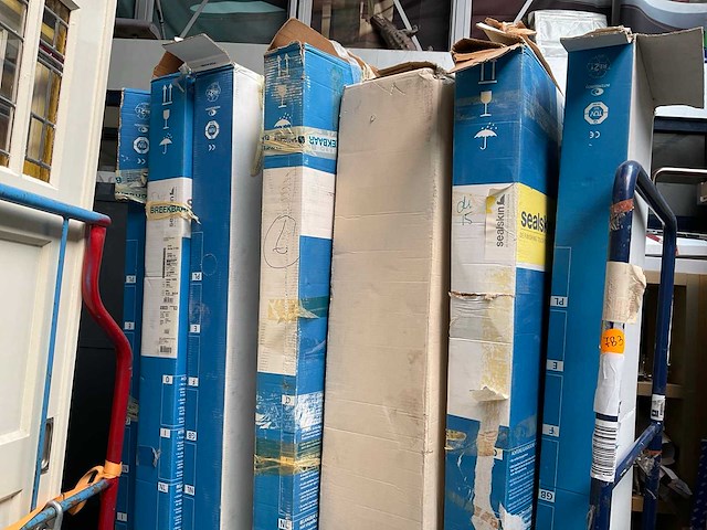 Partij diversen sealskin douche & badwanden - afbeelding 6 van  8