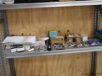 Partij diversen t.b.v. zonnepanelen o.a. av access usb extender u2ex50 - afbeelding 1 van  5