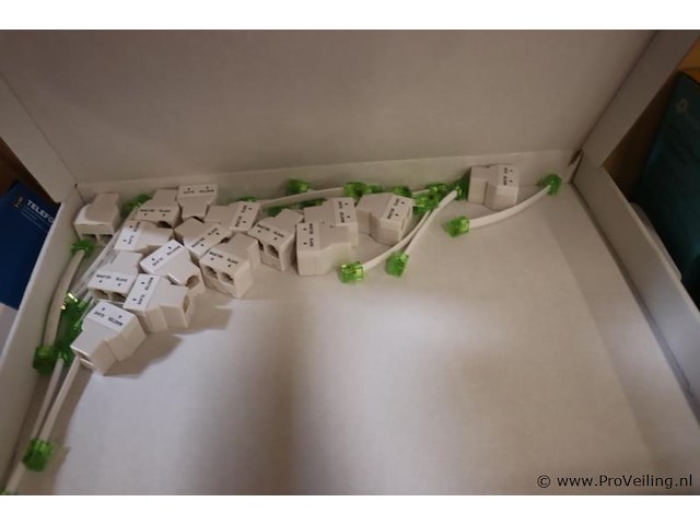 Partij diversen t.b.v. zonnepanelen o.a. av access usb extender u2ex50 - afbeelding 4 van  5