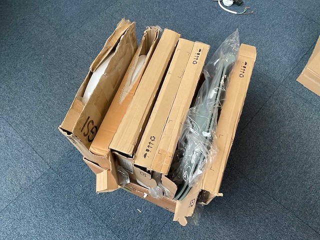 Partij diversen toiletbrillen (7x) - afbeelding 1 van  2