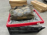 Partij diversen, waaronder witte en zwarte theaterdoeken, speakerbeugels - afbeelding 2 van  10