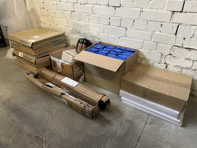 Partij diversen w.o. bouwmarkt artikelen w.o. geberit - afbeelding 1 van  9