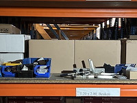 Partij diversen w.o. deurbeslag en gereedschap w.o. osram - afbeelding 1 van  12