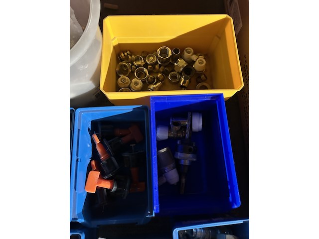 Partij diversen w.o. gereedschap en badkamerartikelen w.o. renkforce, assente - afbeelding 6 van  10