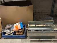 Partij diversen w.o. gereedschap, stellingkast - afbeelding 1 van  9