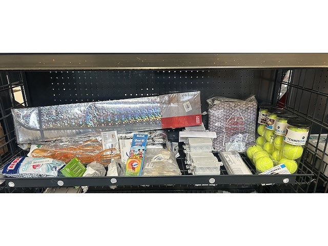 Partij diversen w.o. leifheit, oral-b, dunlop - afbeelding 1 van  7