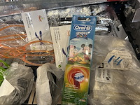 Partij diversen w.o. leifheit, oral-b, dunlop - afbeelding 5 van  7