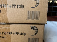 Partij diversen w.o. picknickmand, transparante afvalzakken, dumbell set - afbeelding 2 van  12
