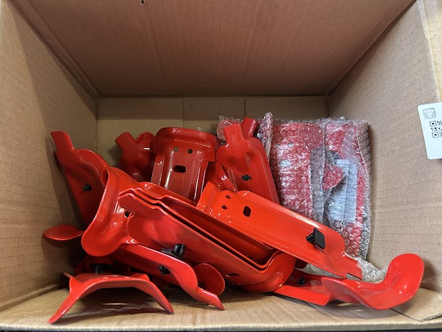 Partij diversen w.o. veiligheidskleding, o.a. tyvek - afbeelding 2 van  7