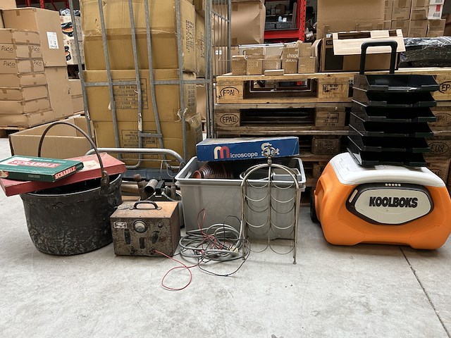 Partij diversen w.o. vintage artikelen - afbeelding 1 van  9