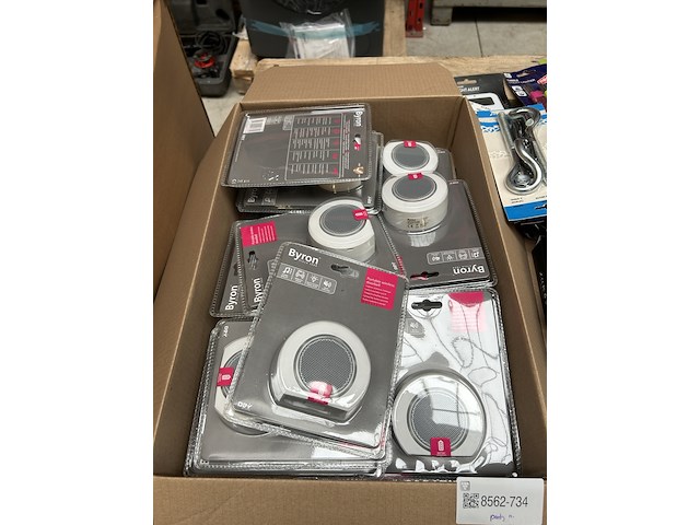 Partij diversen w.o. wireless deurbel, led strip - afbeelding 2 van  8