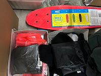 Partij diversen w.o. woonaccessoires en golftas - afbeelding 2 van  11