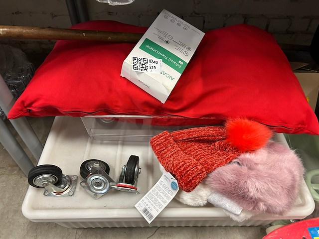 Partij diversen w.o. woonaccessoires en golftas - afbeelding 4 van  11