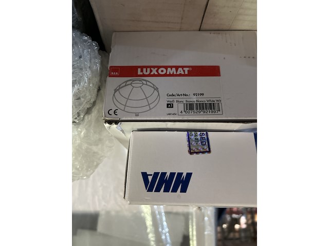 Partij diversen w.o. zeephouder en deurbel w.o. honeywell, klemko, luxomat - afbeelding 9 van  11