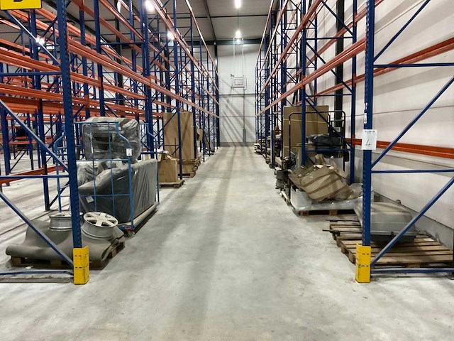 Partij diversen - afbeelding 1 van  28