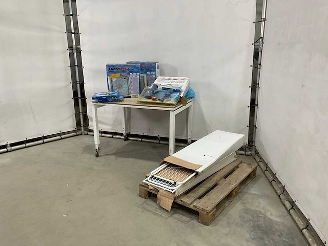 Partij diversen - afbeelding 1 van  7