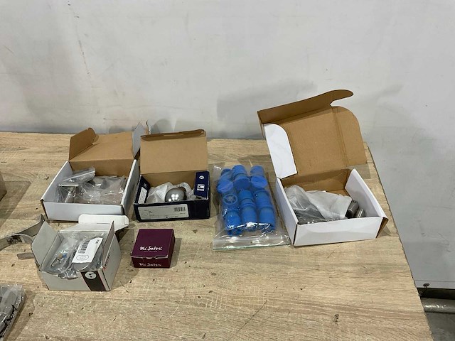 Partij diversen - afbeelding 2 van  9